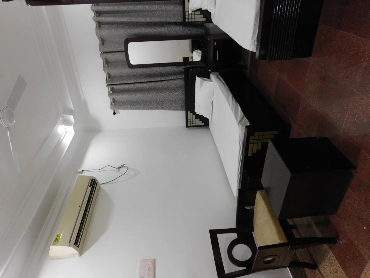 בודהגאיה Hotel Thai International מראה חיצוני תמונה