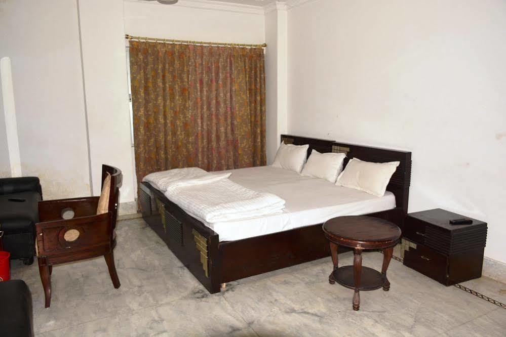 בודהגאיה Hotel Thai International מראה חיצוני תמונה